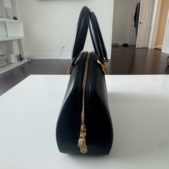 LOUIS VUITTON EPI LEATHER JASMIN AUTHENTIC - Picture 4 of 9